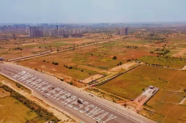 Plot — Plots along Dwarka Expressway