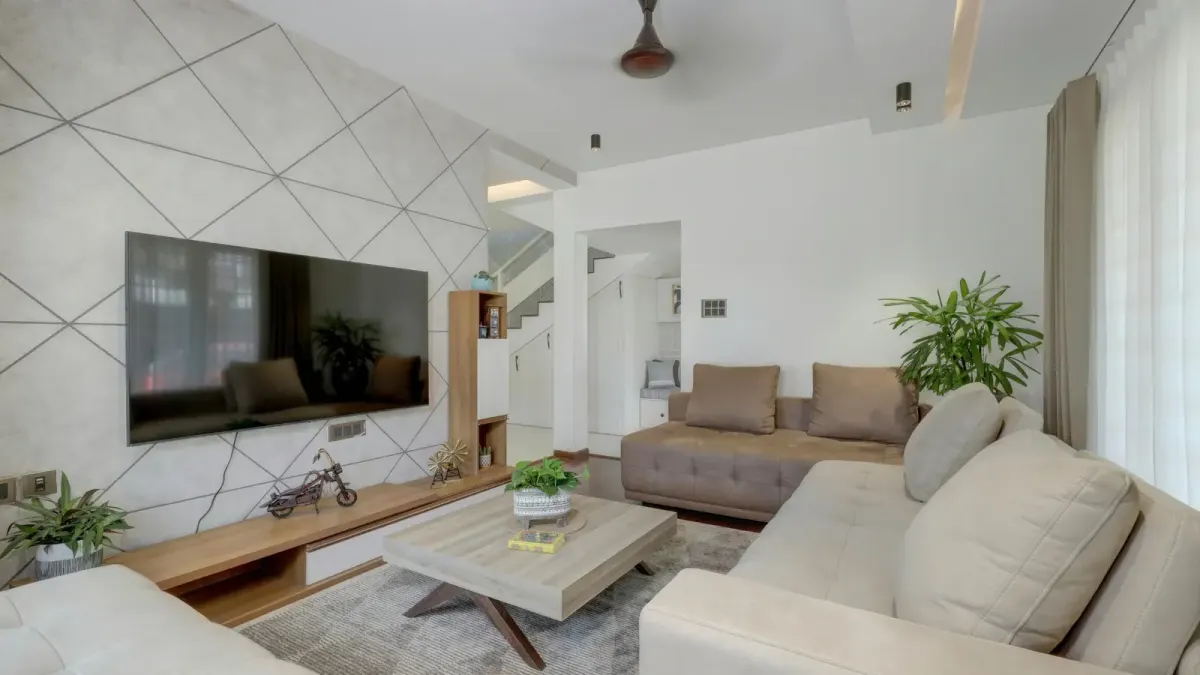 Flats & Apartments — view 3